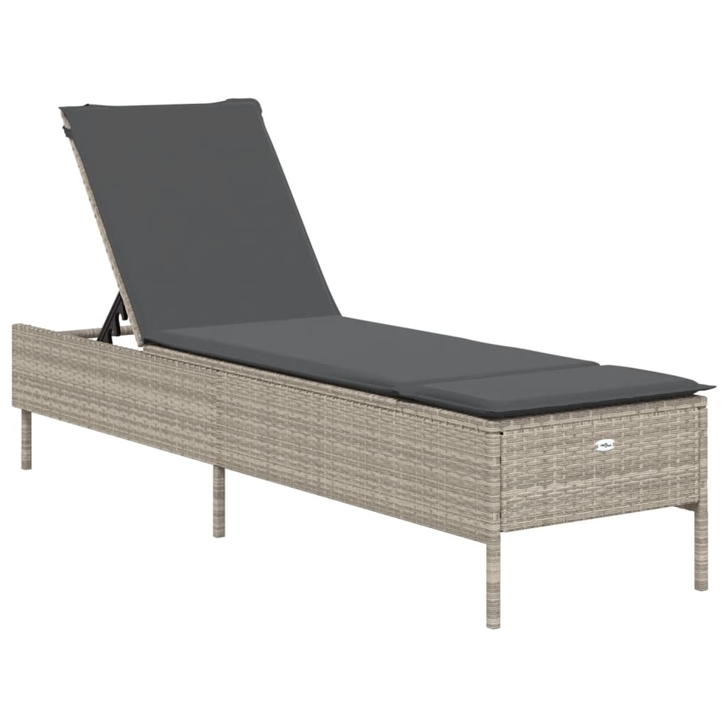 Ligstoelen 2 st met kussen poly rattan lichtgrijs