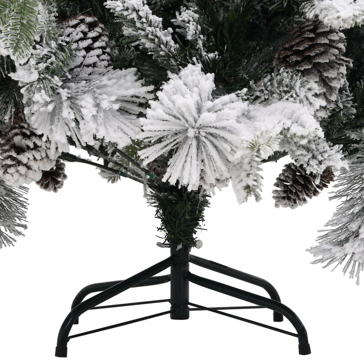 Kerstboom met dennenappels en sneeuw 195 cm PVC en PE