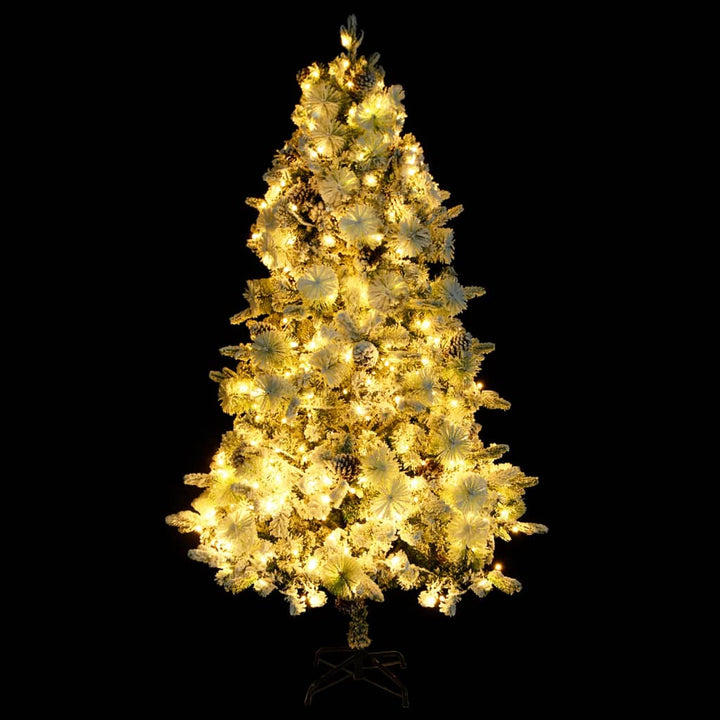 Kerstboom met LED's, dennenappels en sneeuw 195 cm PVC en PE